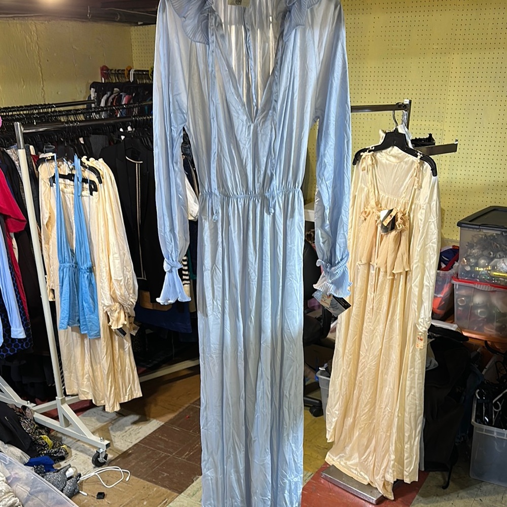 NWT vintage Gloria Vanderbilt Light Blue Long Sleeve Maxi Dress M